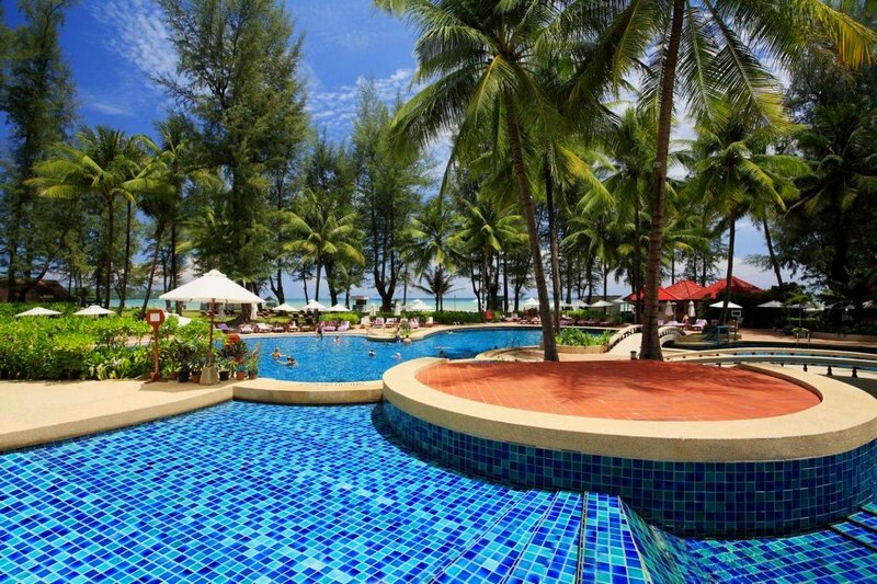 DUSIT LAGUNA 5 *  Отель VIP-уровня с высоким уровнем сервиса, образец тайского гостеприимства. Находится в лагуне, окружен тропическим парком.